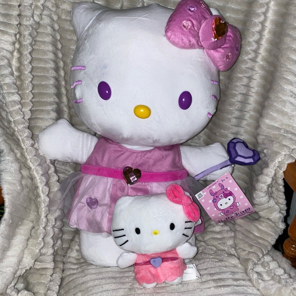 2 NEW HELLO KITTY GREETER LARGE & HELLO KITTY PLUSH SMALL SIZE